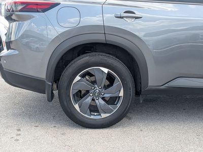 2025 Nissan Rogue - Photo 11