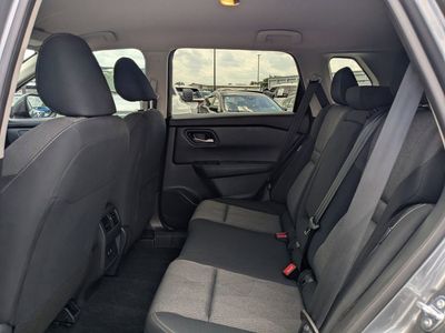 2025 Nissan Rogue - Photo 14