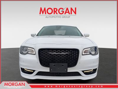 2023 Chrysler 300 - Photo 8
