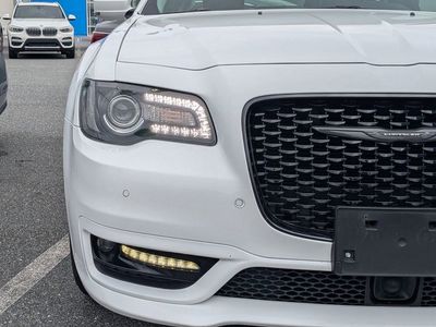 2023 Chrysler 300 - Photo 9