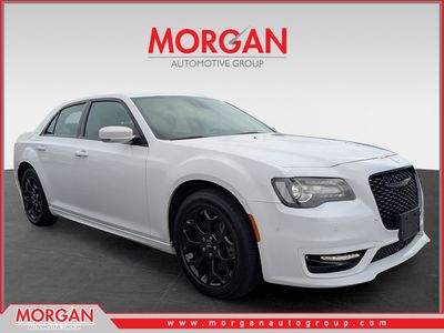 2023 Chrysler 300 - Photo 2