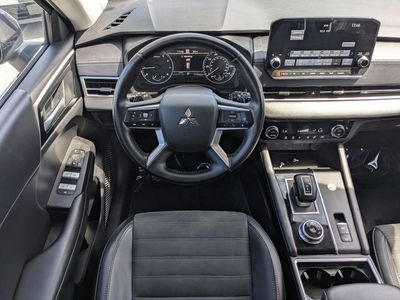 2024 Mitsubishi Outlander - Photo 16