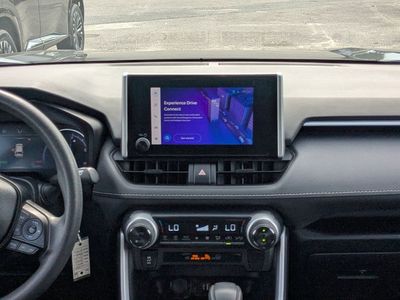 2024 Toyota RAV4 Hybrid - Photo 17