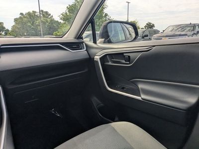 2024 Toyota RAV4 Hybrid - Photo 16