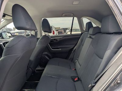 2024 Toyota RAV4 Hybrid - Photo 13