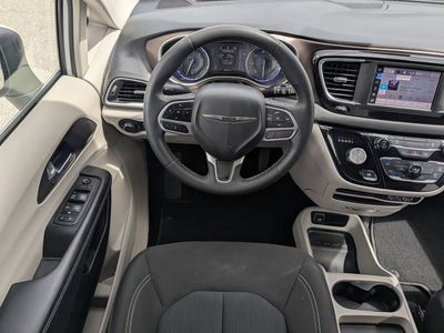 2023 Chrysler Voyager - Photo 15