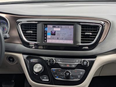 2023 Chrysler Voyager - Photo 16