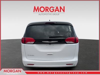 2023 Chrysler Voyager - Photo 4