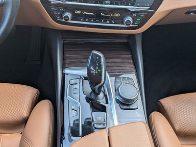 2023 BMW 5 Series - Photo 17