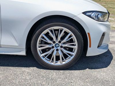 2024 BMW 3 Series - Photo 10