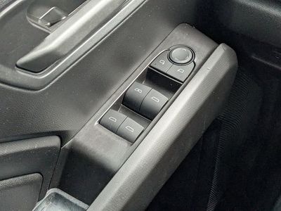 2024 Chevrolet Colorado - Photo 18