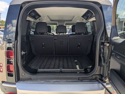 2021 Land Rover Defender 110 - Photo 12