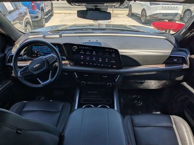 2025 Chevrolet Tahoe - Photo 14