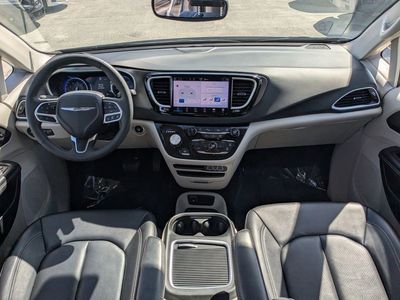 2024 Chrysler Pacifica - Photo 14