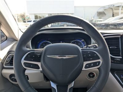 2024 Chrysler Pacifica - Photo 22