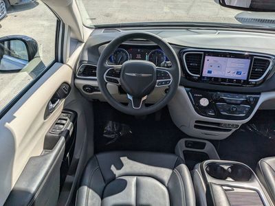 2024 Chrysler Pacifica - Photo 15