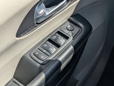 2024 Chrysler Pacifica - Photo 21