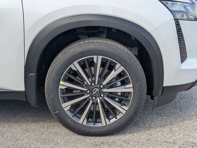 2026 Nissan Pathfinder — photo 11 view