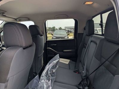 2026 Nissan Frontier — photo 13 view