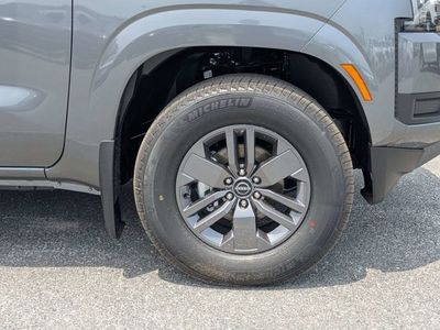 2026 Nissan Frontier — photo 11 view