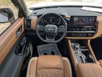 2026 Nissan Pathfinder — photo 17 view