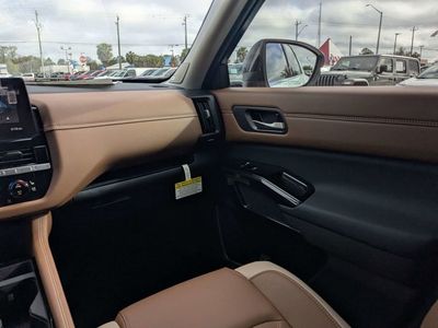 2026 Nissan Pathfinder — photo 18 view