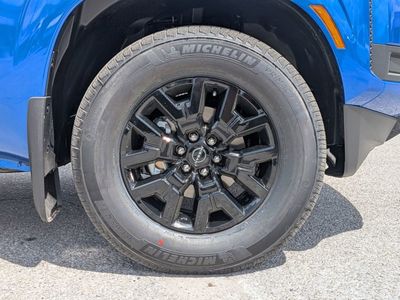 2026 Nissan Frontier — photo 11 view
