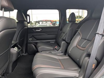2026 Nissan Armada - Photo 14