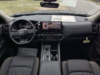 2026 Nissan Pathfinder — photo 14 view