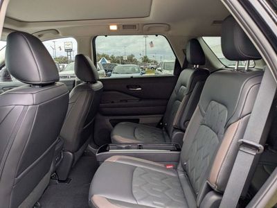2026 Nissan Pathfinder — photo 13 view
