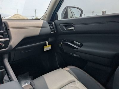2026 Nissan Pathfinder — photo 16 view