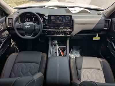 2026 Nissan Pathfinder — photo 14 view