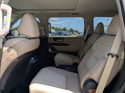 2026 Nissan Armada - Photo 13
