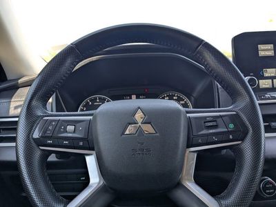 2024 Mitsubishi Outlander - Photo 23