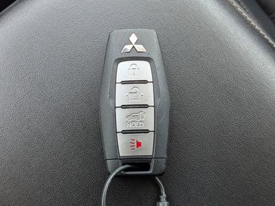 2024 Mitsubishi Outlander - Photo 32