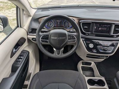 2023 Chrysler Voyager - Photo 17