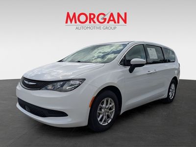 2023 Chrysler Voyager - Photo 8