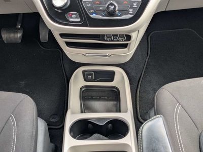 2023 Chrysler Voyager - Photo 19