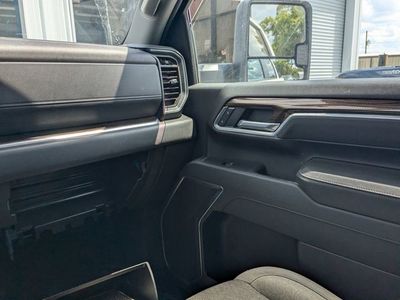 2025 Chevrolet Silverado 2500HD - Photo 14