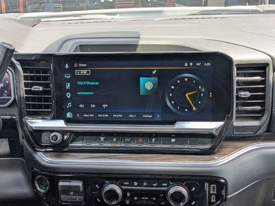 2025 Chevrolet Silverado 2500HD - Photo 15