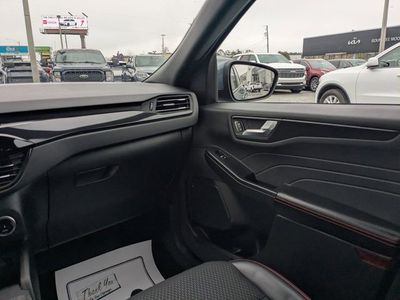 2025 Ford Escape - Photo 17
