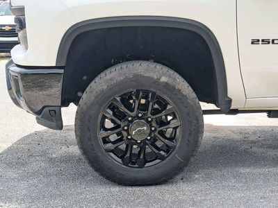 2025 Chevrolet Silverado 2500HD - Photo 11