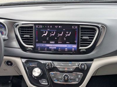 2023 Chrysler Pacifica - Photo 19