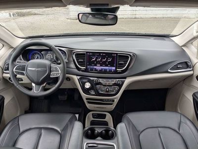 2023 Chrysler Pacifica - Photo 16