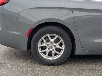 2023 Chrysler Pacifica - Photo 12