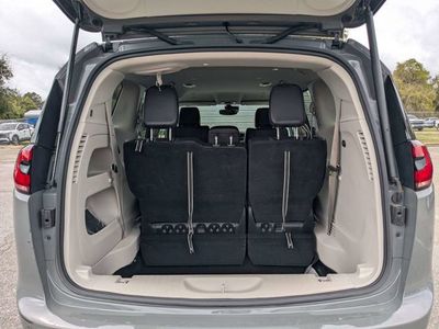 2023 Chrysler Pacifica - Photo 13