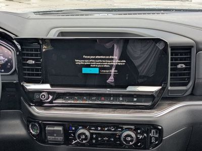 2026 Chevrolet Silverado 1500 — photo 17 view