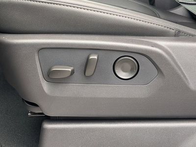 2026 Chevrolet Silverado 1500 — photo 19 view
