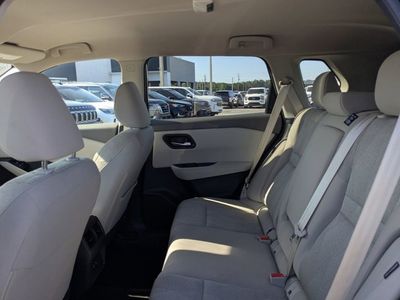 2025 Nissan Rogue - Photo 13