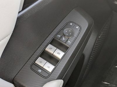 2025 Mitsubishi Outlander - Photo 20